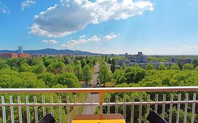 L'Appartamento Sul Parco - Peaceful Stay, Stunning View & Free Parking